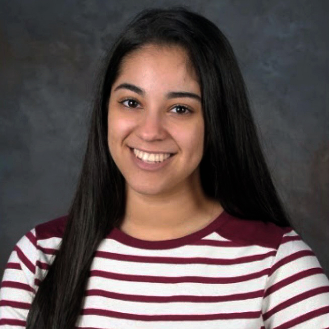 First-Gen Student Anysha Santiago Colon Earns Online MBA from NSU